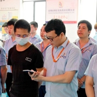 納宏光電組織了全體員工開展了稻盛哲學(xué)晨讀會